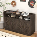 Credenza contenitore buffet con pannelli decorativi sulle ante e maniglie in metallo