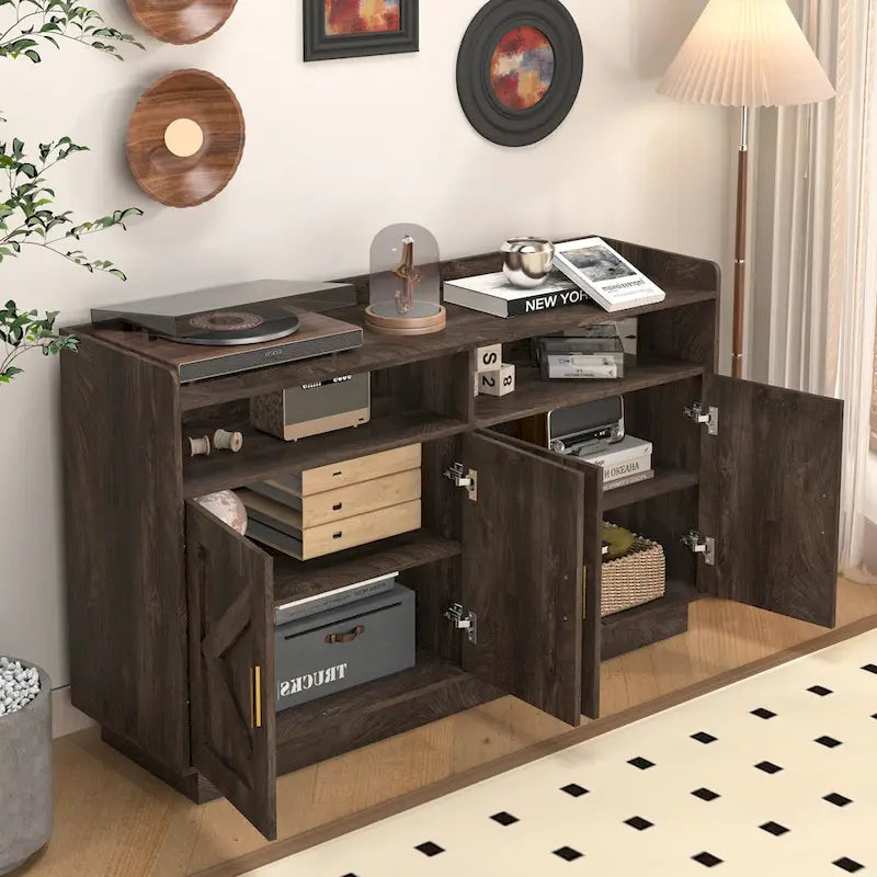 Credenza contenitore buffet con pannelli decorativi sulle ante e maniglie in metallo