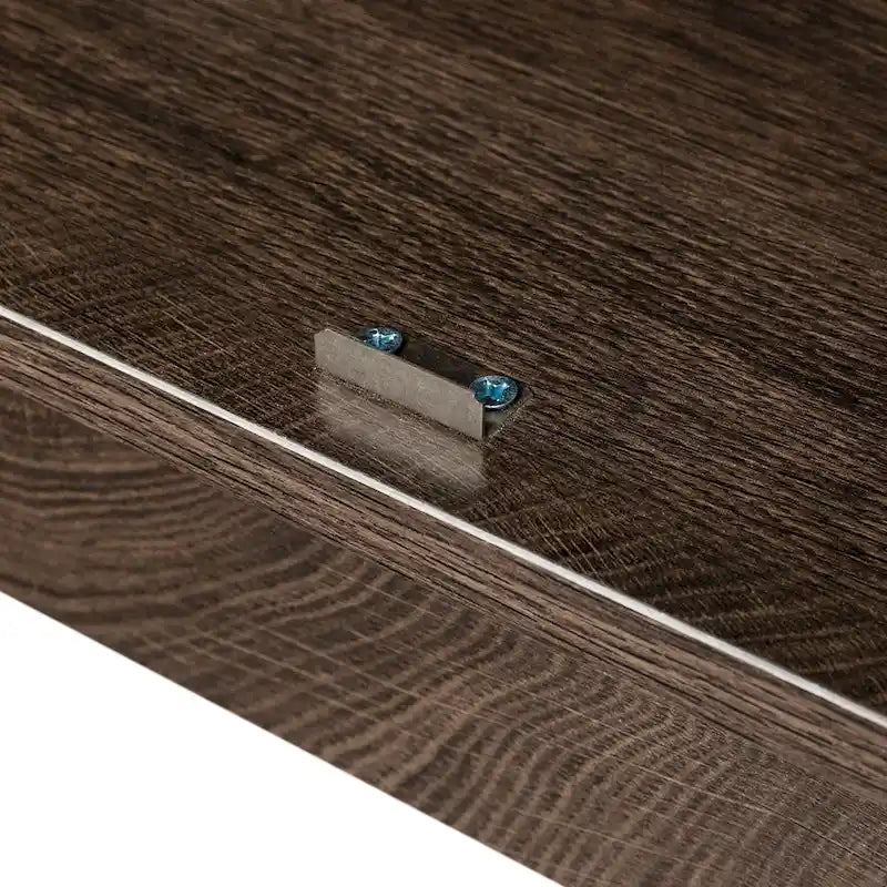 Credenza contenitore buffet con pannelli decorativi sulle ante e maniglie in metallo
