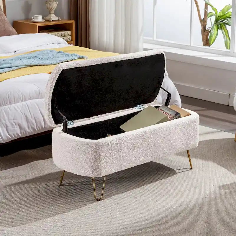 Banco otomano de almacenamiento para el pie de la cama con patas doradas, banco moderno tapizado y acolchado color blanco marfil para la entrada